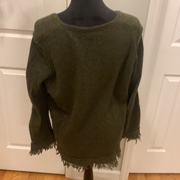 NWOT Elliott Lauren Extra Fine Merino Wool Dark Olive Green Sweater- Size L - Picture 2 of 4